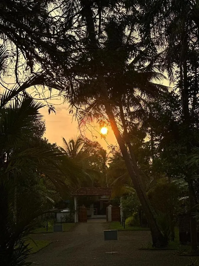 קומרקום Babira Brookside Heritage Resort בית אירוח